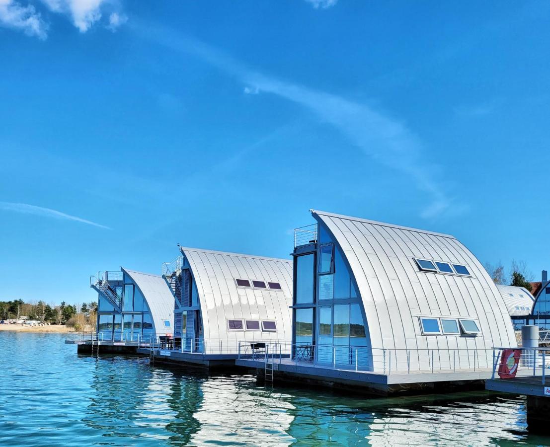 Schwimmendes Ferienhaus Sky Elsterheide Esterno foto