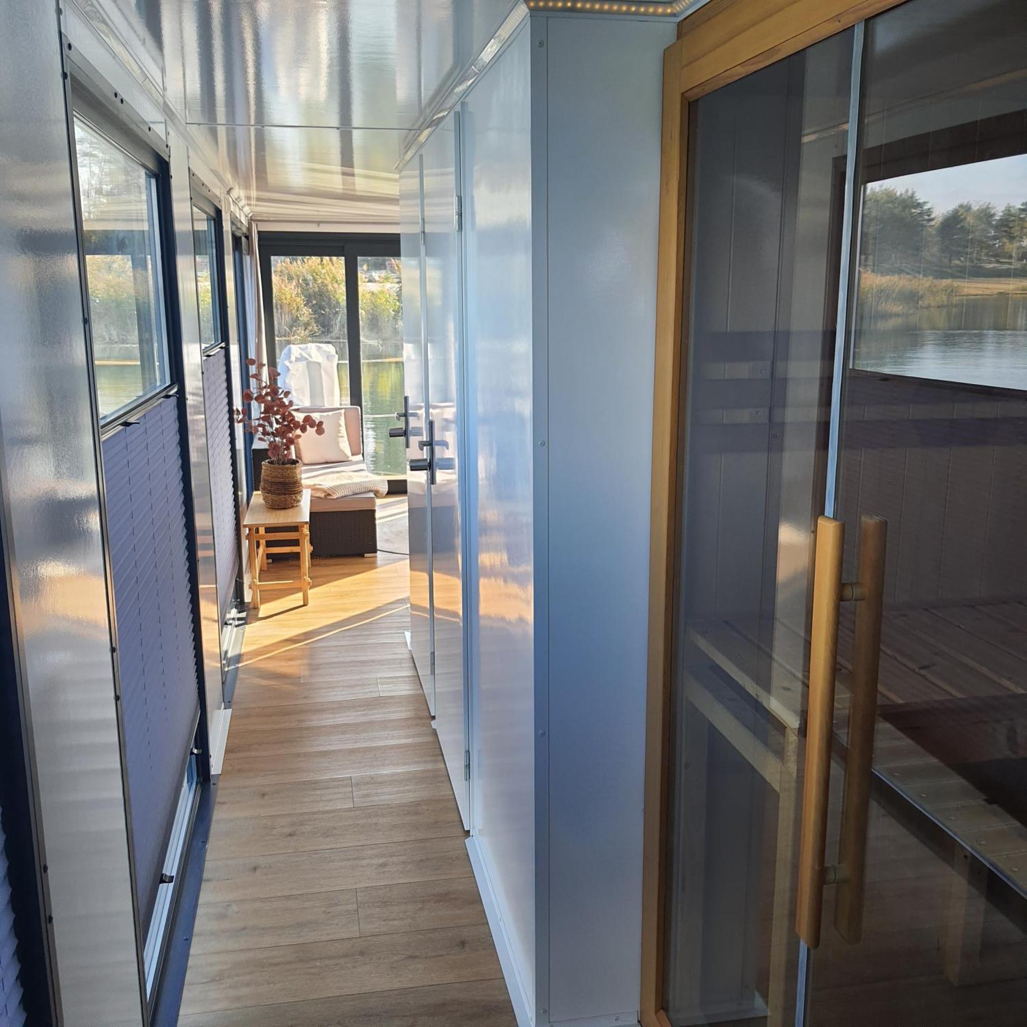 Schwimmendes Ferienhaus Sky Elsterheide Esterno foto