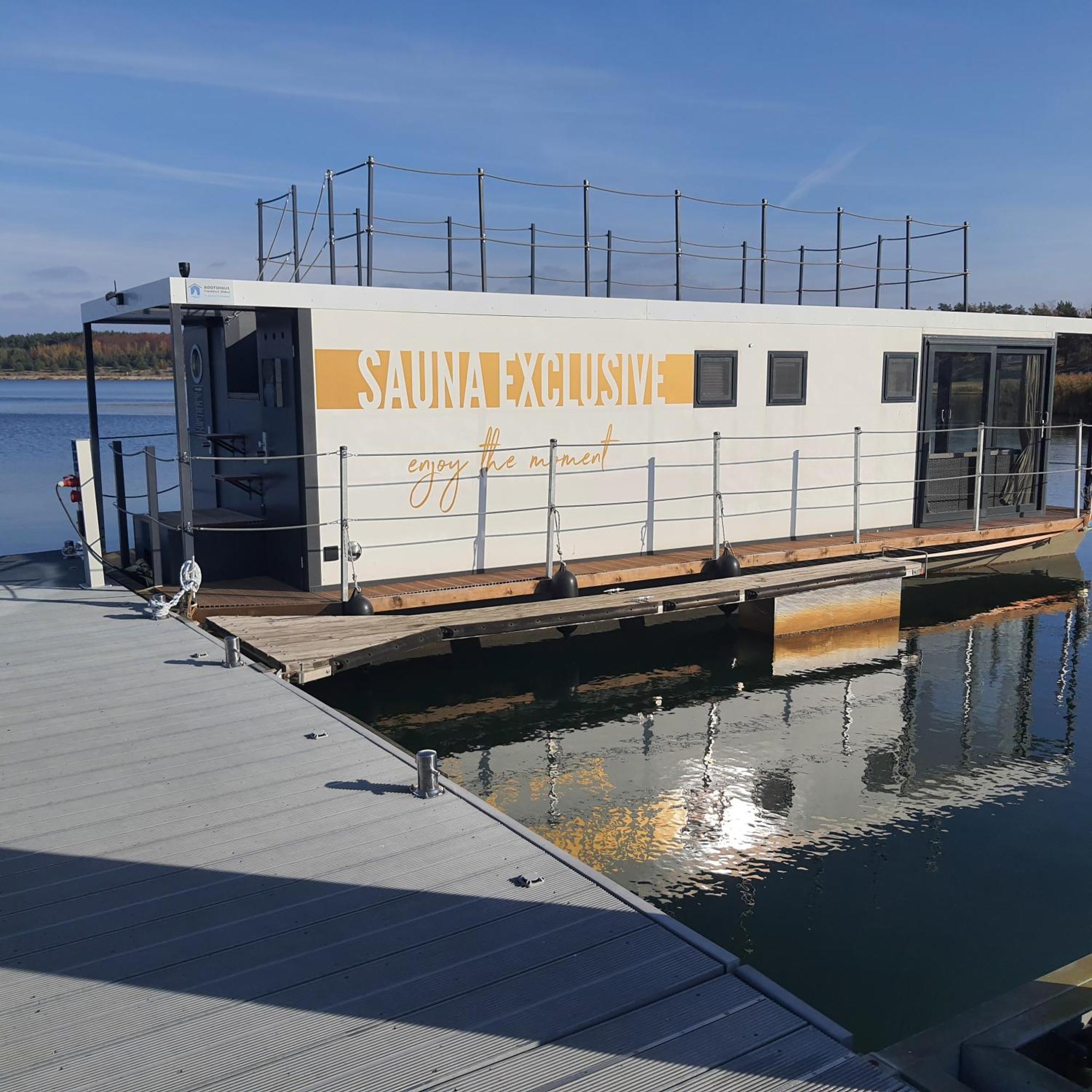 Schwimmendes Ferienhaus Sky Elsterheide Esterno foto